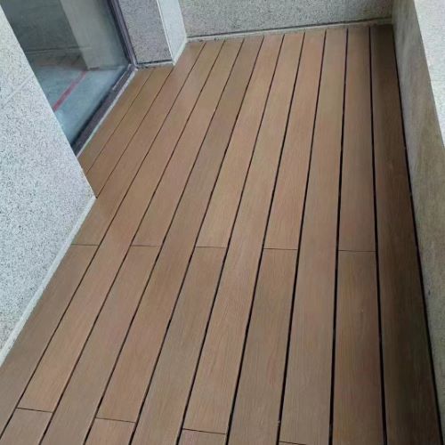 天津河东室外木塑地板铺设工程|广泛适用于公园等公共休闲区天津公园平台、休闲广场、小区社区