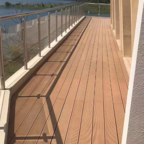 天津阳台拼接木塑地板安装方法